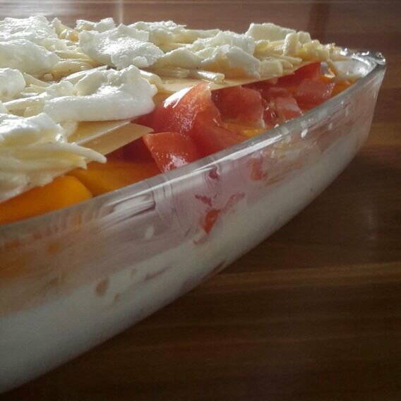 Kürbislasagne, bereit für den Ofen Kürbislasagne, bereit für den Ofen