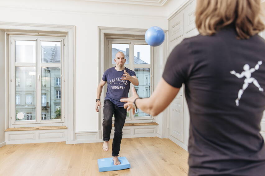 Physio - Ballwerfen auf AirAix Physio - Ballwerfen auf AirAix