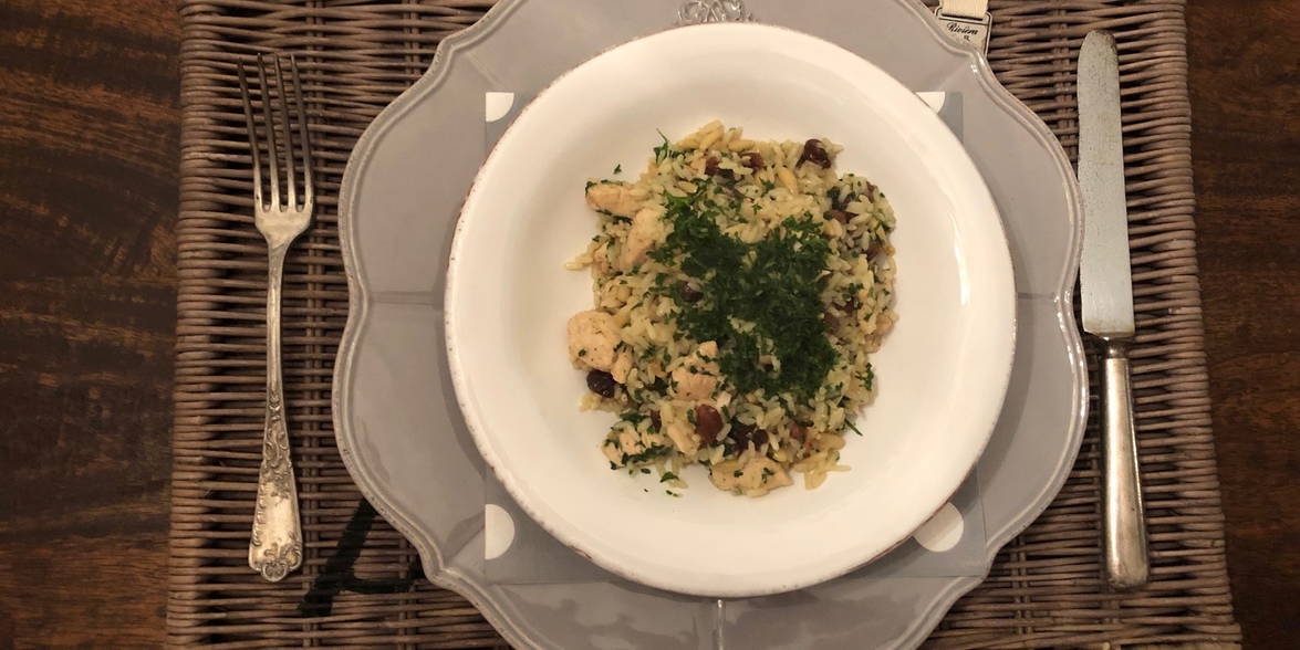 Reis-Geflügel-Pilaw, angerichtet Reis-Geflügel-Pilaw, angerichtet