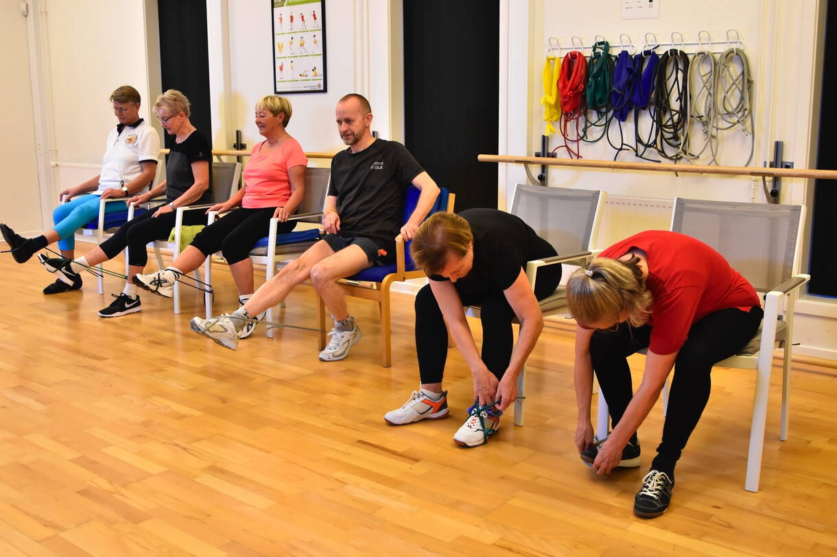 Personen im GLA:D Arthrose Kurs