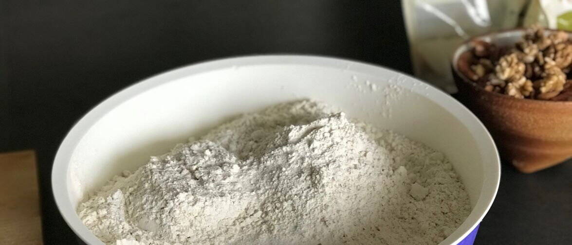 Mehrgetreidebrot, Mehl Mehrgetreidebrot, Mehl